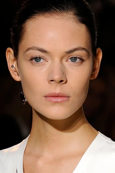 Look 15